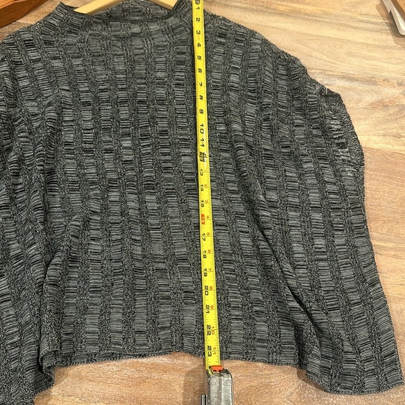 Eileen Fisher black white Silk Linen Funnel neck Box top Sweater Size small - Picture 4 of 7